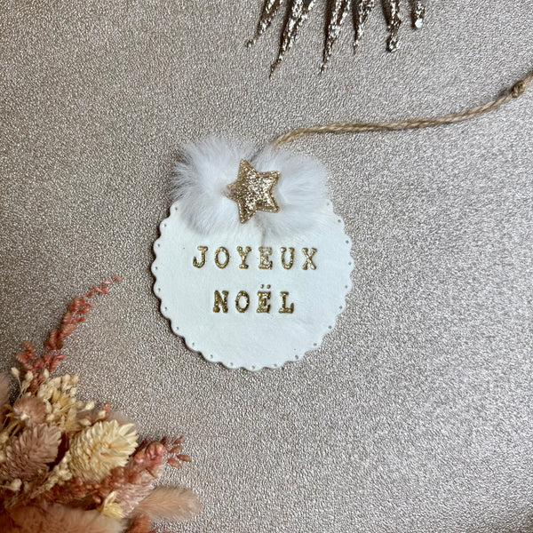 Médaillon pompon et étoile