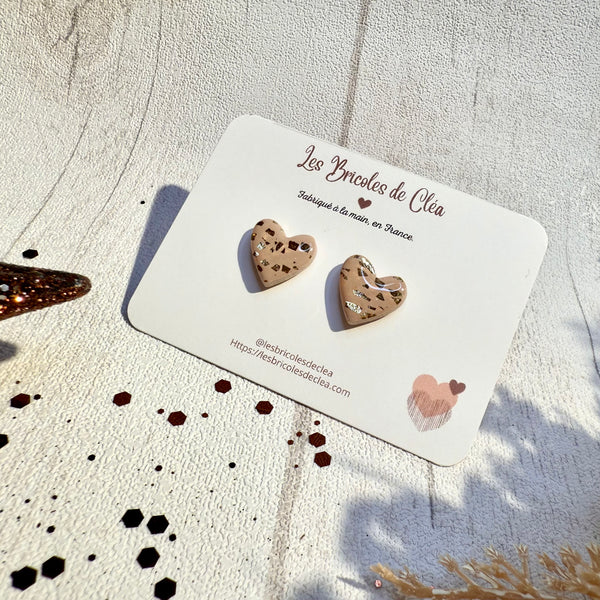 boucles d’oreilles puces coeur beige & or