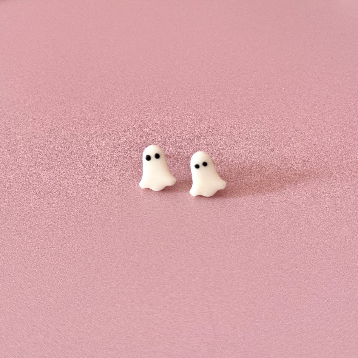 Puces petits fantômes phosphorescents